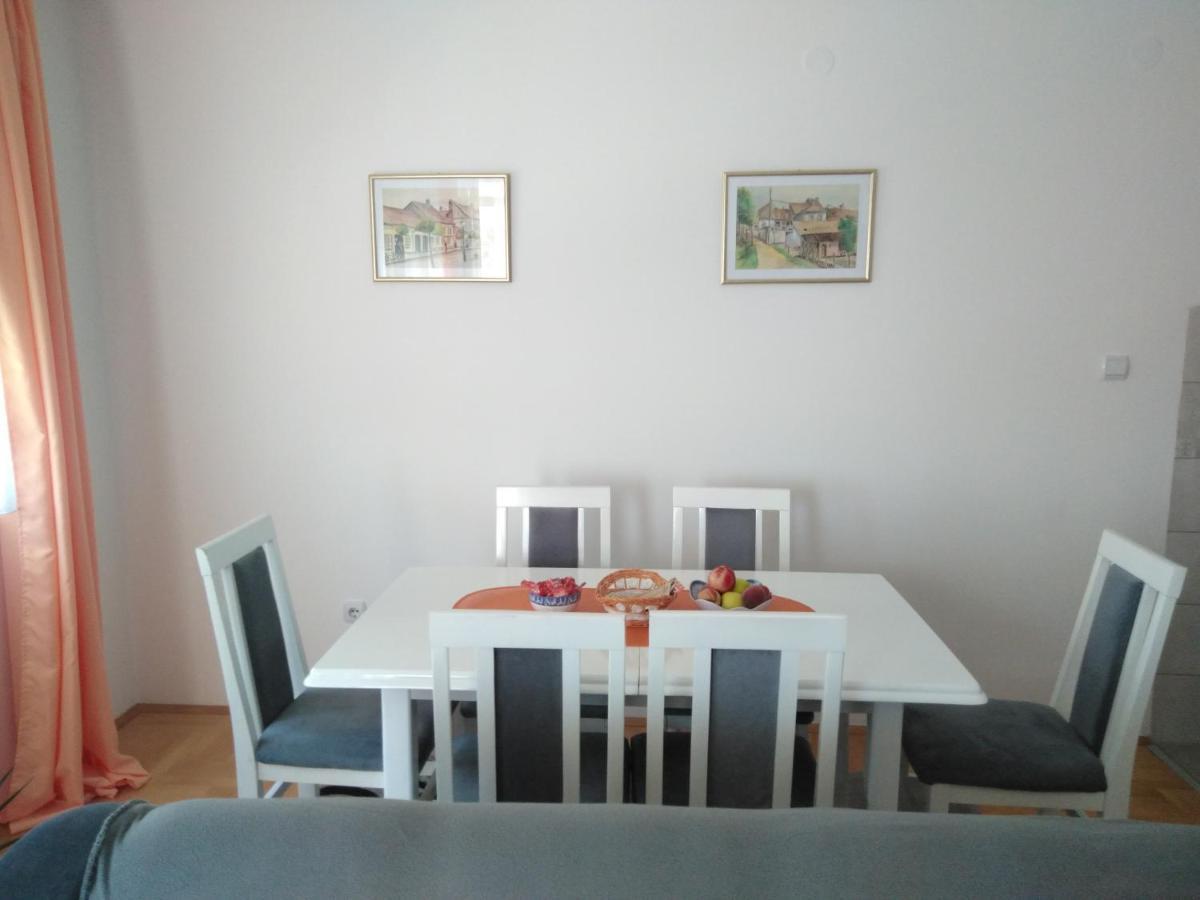 Apartman Maca Pirot Exterior foto