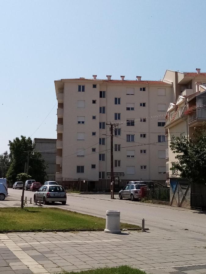 Apartman Maca Pirot Exterior foto
